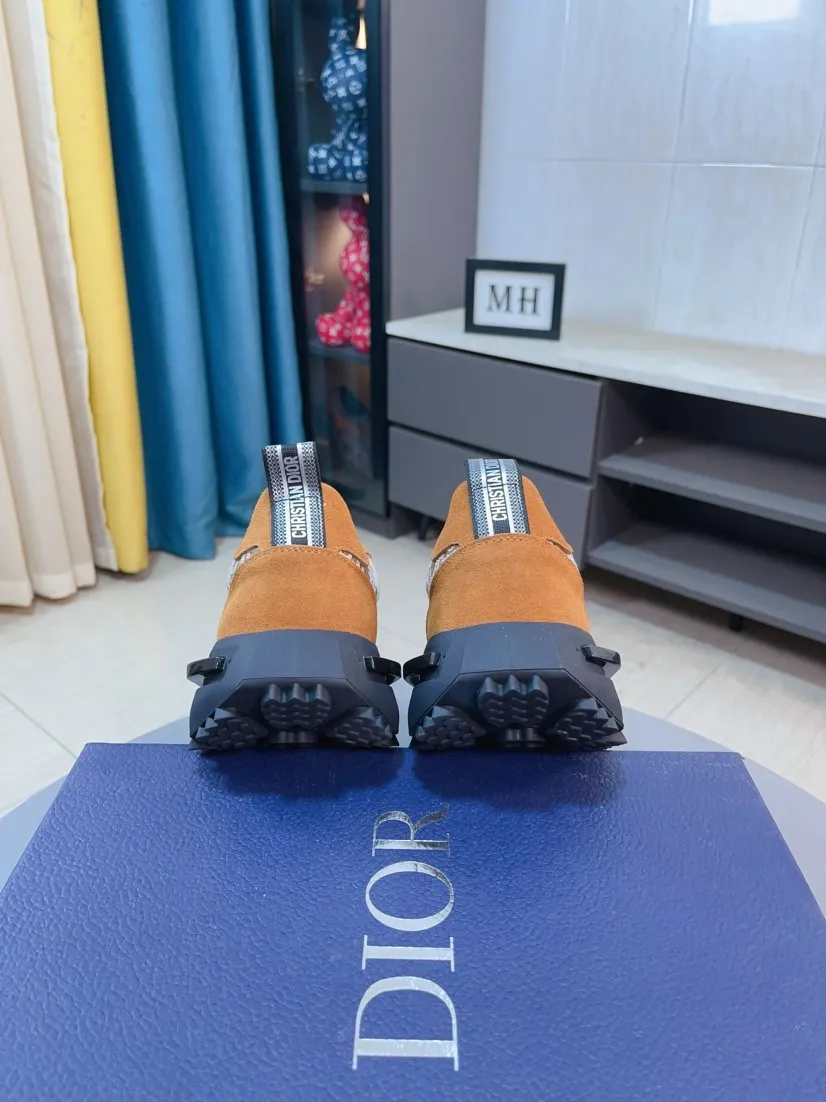 Ex-factory price 438🌹🌹【Dior】Best-selling model, world premiere on official website🔝High-end brand of men's shoes, latest series on official website: The upper is made of imported cowhide with specially designed fabrics➕Mesh breathable lining. Make walking more convenient and comfortable! Compared with the official quality, Midea’s 1:1 replica. Create a fashionable personality to set off your uniqueness! A must-have for trendy men! Classic style. Men's sizes: 38-44.